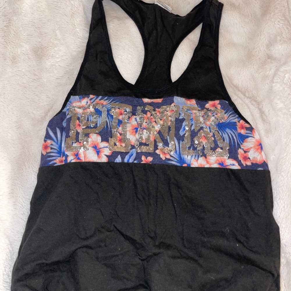 VS sequence muscle shirt